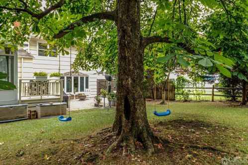 19 Herold Pl, Metuchen NJ  08840-2603 exterior