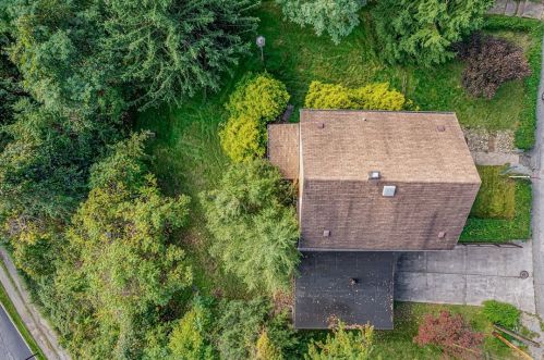 223 Berkley Ave, Pittsburgh PA  15221-4803 exterior