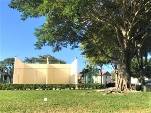 4815 Sable Pine Cir, West Palm Beach, FL 33417-3131