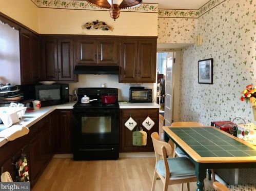 6 Lexington Ave, Camden NJ  08109-2014 exterior