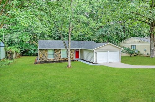 5330 Martins Crossing Rd, Stone Mountain GA  30088-1744 exterior