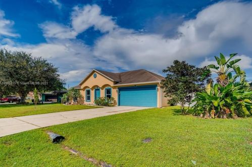 1107 Puritan Ln, Fort Pierce, FL 34983-3225