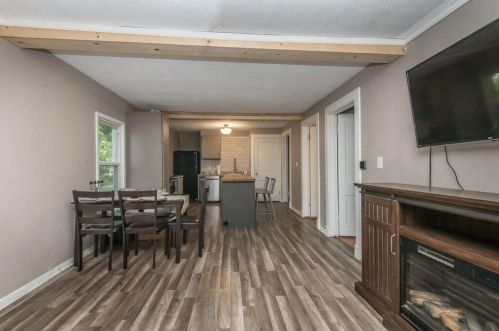 150 Newhall Ave, Waukesha, WI 53186-6238