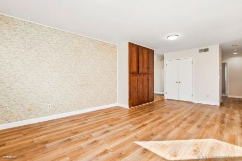 10859 Greenford Dr, San Diego CA  92126-2706 exterior