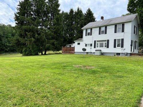 16 Rooney St, Greenville, PA 16125-2453