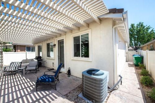 169 Canary Crk, Beaumont CA  92223-7311 exterior