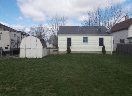 333 Oak St, Washington Ch OH  43160-1853 exterior