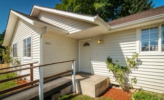 1807 Yelm Hwy, Olympia WA  98501-4733 exterior