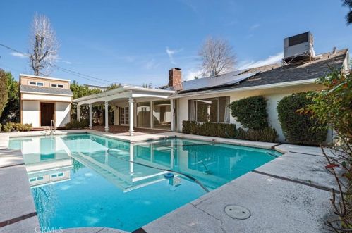 3456 Parkside Dr, San Bernardino CA  92404-2410 exterior