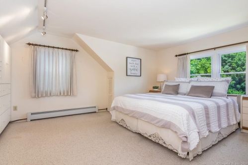 18 Wayland Rd, Milford CT  06460-4534 exterior