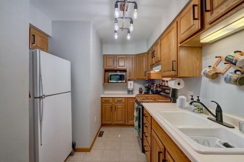 31 Ponwood Cir, Madison WI  53717-1179 exterior