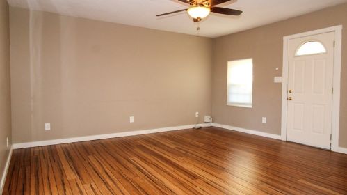 729 Boggs Ave, Pittsburgh PA  15211-2335 exterior