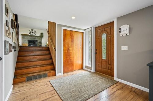 44 Rupert Ln, New Kensington, PA 15068-9232