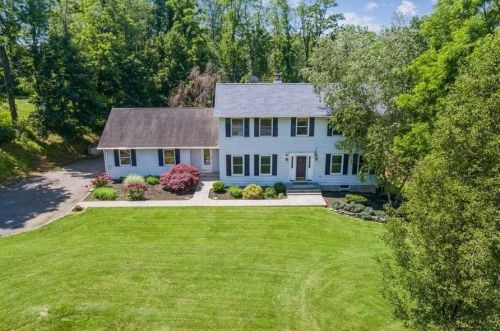 154 Judith Dr, Stormville, NY 12582-5260