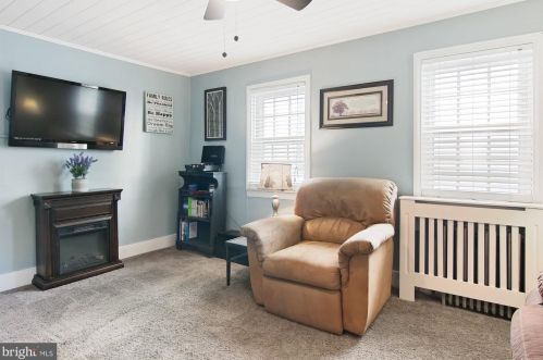 30 Main St, Camp Hill PA  17011-6326 exterior