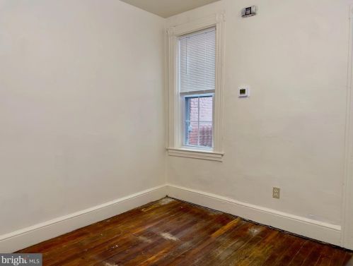 565 Pershing Ave, Lancaster PA  17602-4369 exterior