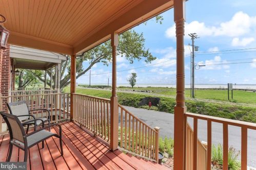 260 2nd St, New Castle, DE 19720-3602