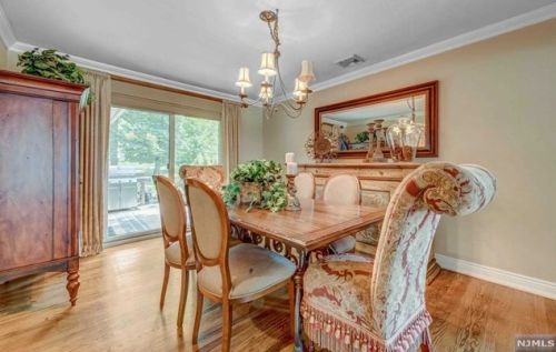 432 Hillside Ave, Allendale NJ  07401-1113 exterior