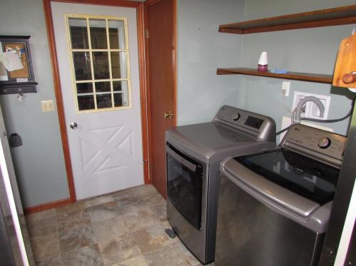 401 Troy Rd, Bellefontaine OH  43311-9369 exterior