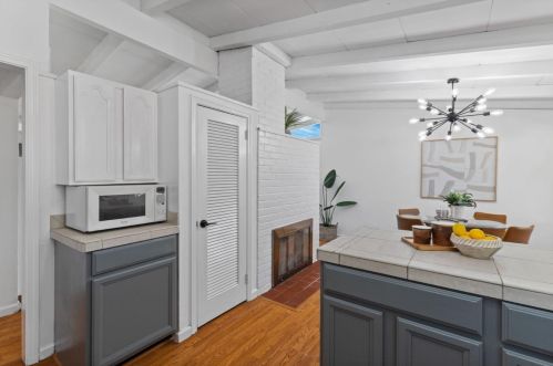 1210 Pecos Way, Sunnyvale CA  94089-2325 exterior