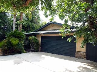 3605 De Souza Pl, Bakersfield, CA 93309-5109
