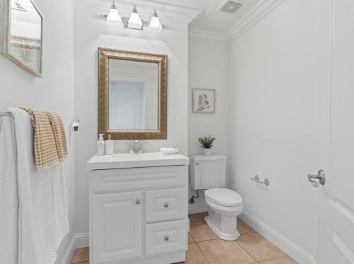 2075 Merlot Dr, Morgan Hill CA  95037-3883 exterior