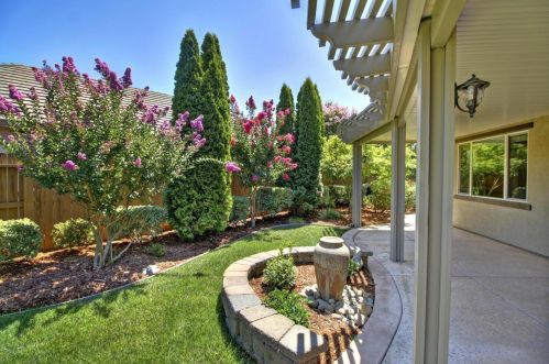 9860 Westminster Way, Elk Grove CA  95757-5124 exterior