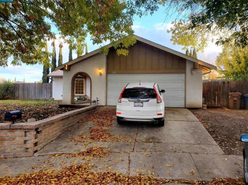 279 Helm Ct, West Pittsburg CA  94565-3618 exterior