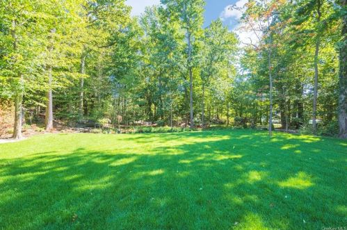 19 Rugby Rd, New Rochelle NY  10804-3924 exterior