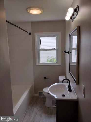 725 Ivy Dr, Seaford DE  19973-1340 exterior