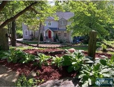 34 Navajo Trl, West Milford Lakes, NJ 07480-3610