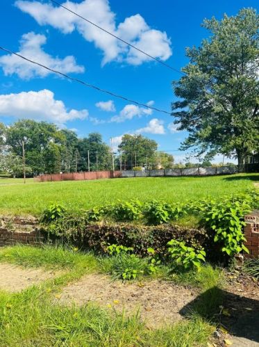 815 Darr Ave, Hermitage, PA 16121-1921