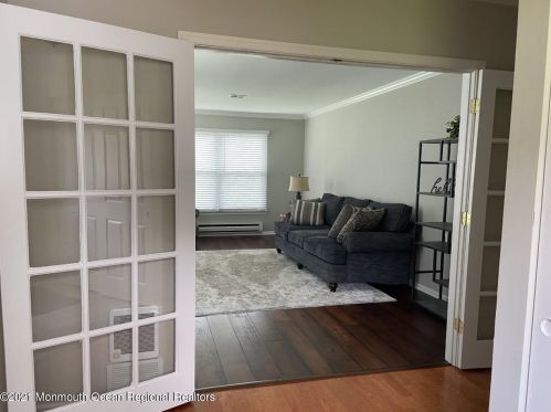 10 Dartmoor Rd, Bricktown NJ  08724-2057 exterior