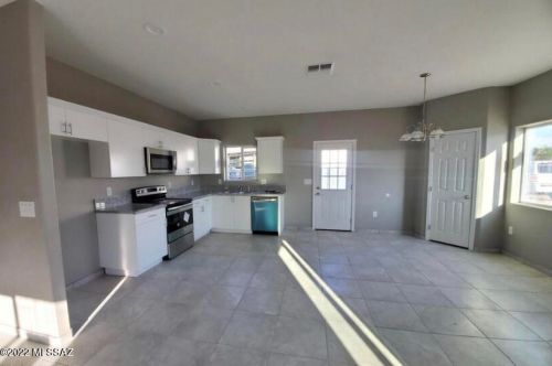 4330 Elvado Rd, Tucson AZ  85746-9355 exterior
