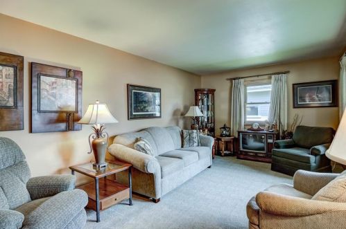 263 Victory St, Brackett, WI 54742-9426