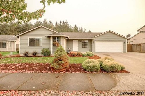 1286 Kees St, Lebanon OR  97355-1131 exterior