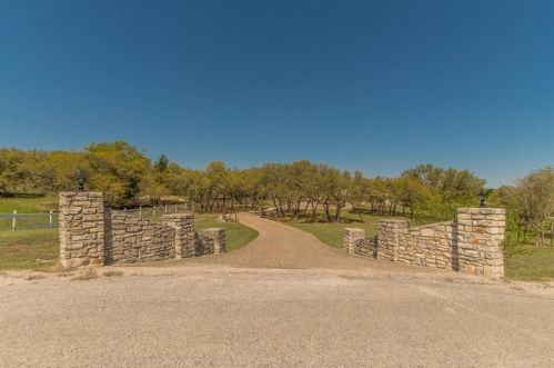 1062 Hidden Hills Dr, Mount Sharp TX  78620-3935 exterior