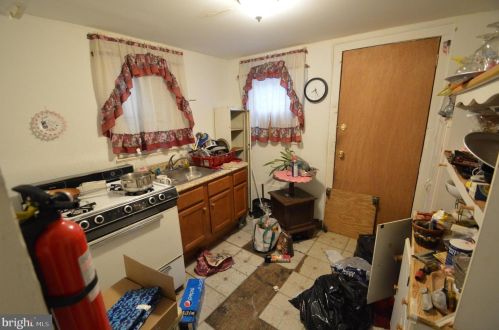 2833 Amber St, Philadelphia PA  19134-3930 exterior