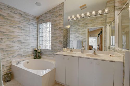 7181 Foxworth Ct, Boynton Beach FL  33437-6455 exterior