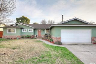 2510 Zinfandel Ln, Turlock CA  95380-4448 exterior