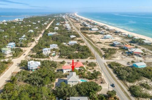 709 Gulf Beach Dr, Saint George Island FL  32328-2914 exterior