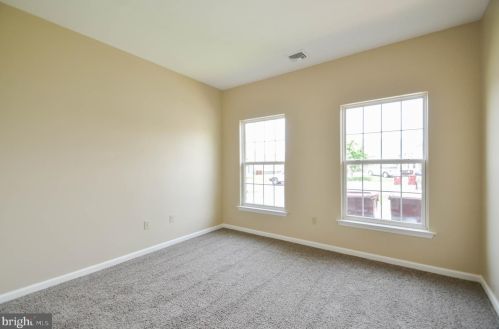 222 Huntington Ln, Easton PA  18040-8485 exterior