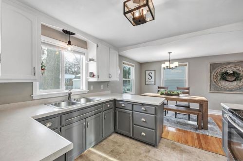 1071 Liberty St, Green Bay WI  54304-3854 exterior