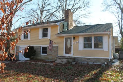 1905 Bel Aire Dr, Tullahoma, TN 37388-2805