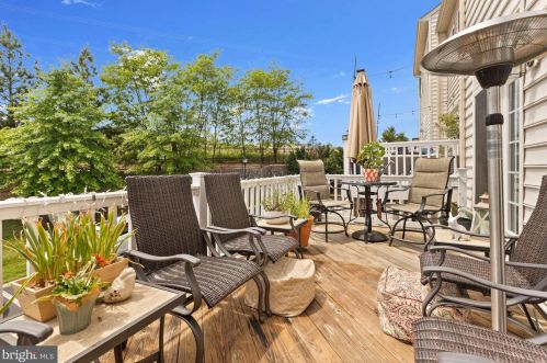 2355 Merseyside Dr, Woodbridge VA  22191-6568 exterior