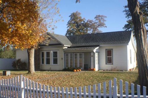 1533 1st St, Amber, WA 99004-8951