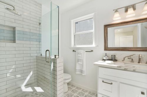 259 Loma Ave, Long Beach CA  90814-2744 exterior