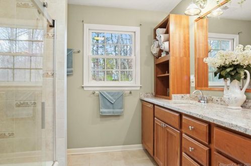 111 Little Brook Rd, New Canaan CT  06840-4917 exterior