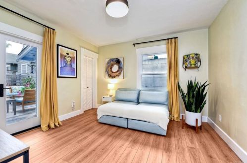 4036 Jackdaw St, San Diego CA  92103-1721 exterior