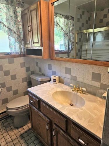 907 Dogwood Rd, Walnutport PA 18088-9570 exterior